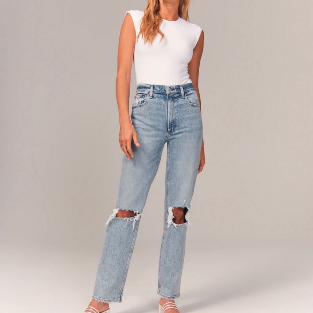 90s ULTRA HIGH RISE JEANS